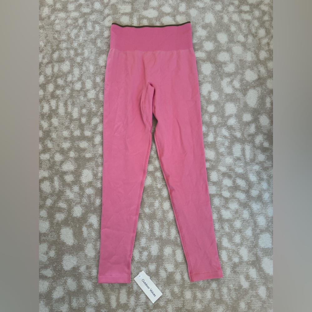 Outdoor Voices seamless ribbed leggings 7/8 color bubblegum